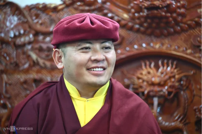 Báo VnExpress - Nhiếp chính vương Thuksey Rinpoche: 'Người trẻ cần bước ra khỏi thế giới ảo'